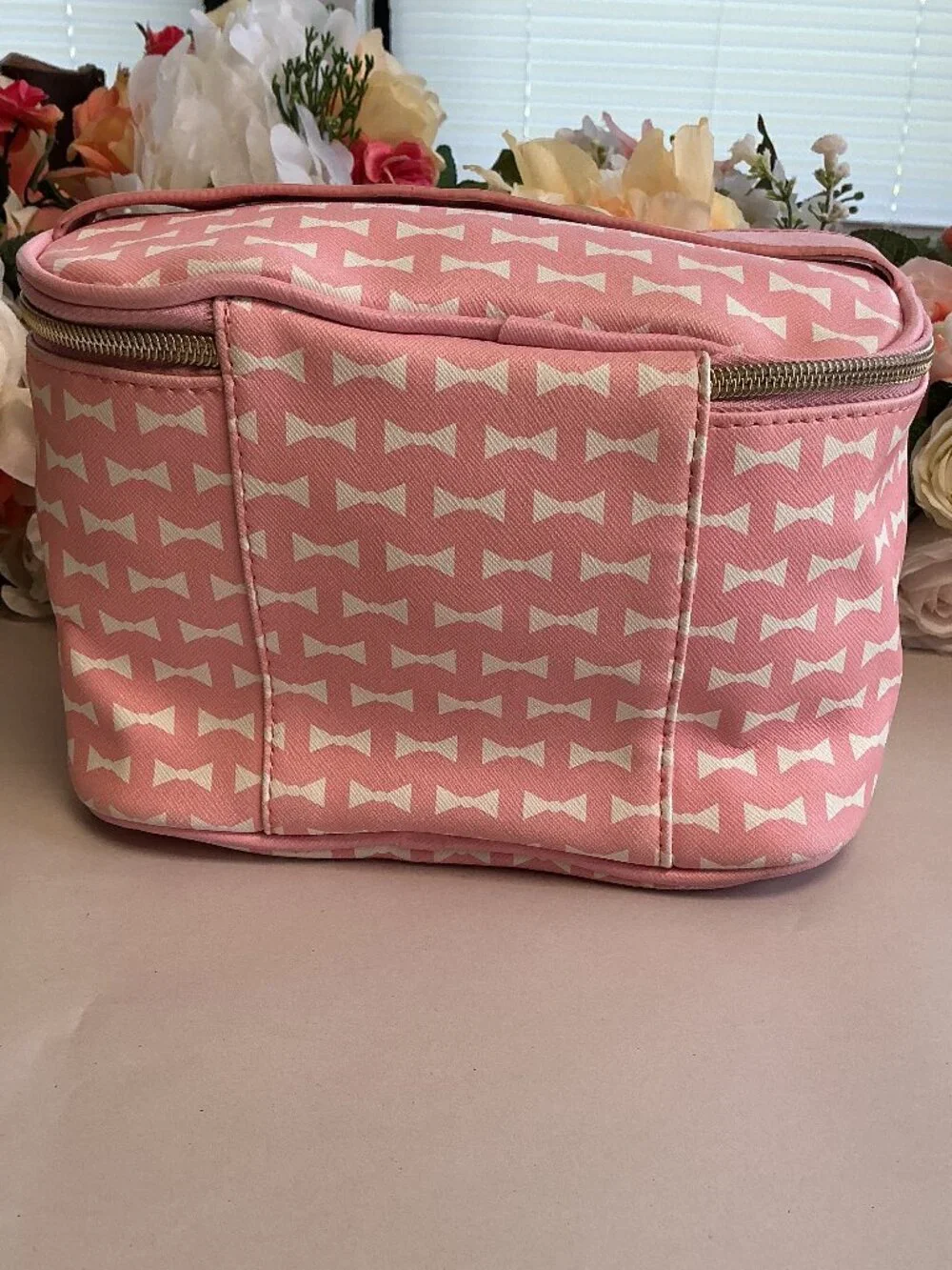 Dabney Lee Pink White Bow Train Case Cosmetic Makeup Travel Bag